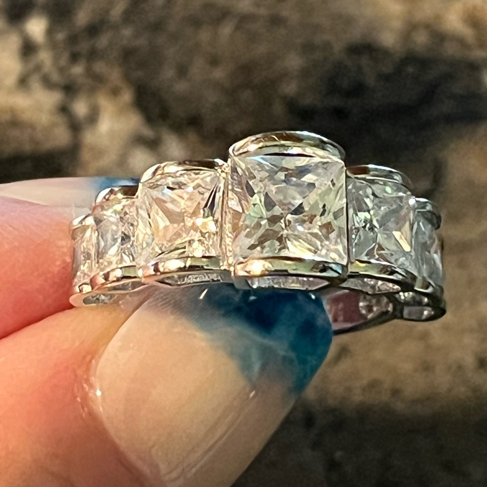 Beautiful Ring - image 3